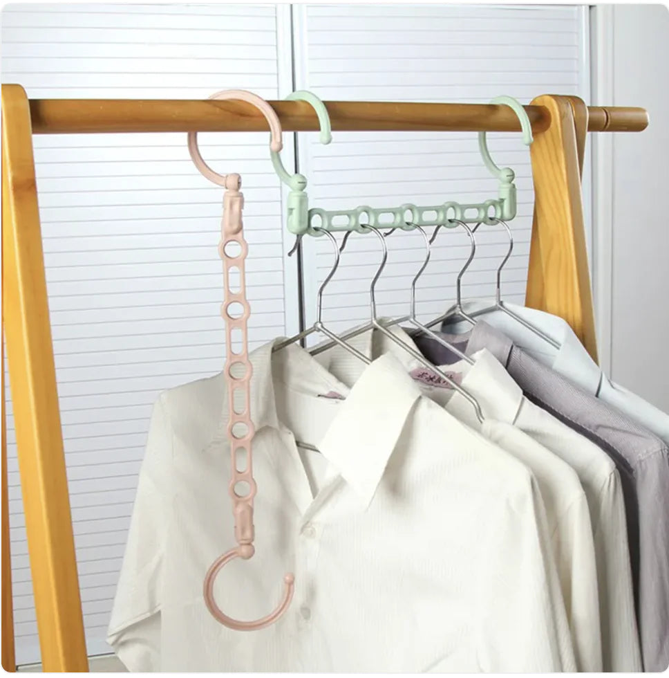 Portable Rotating Clothes Hanger